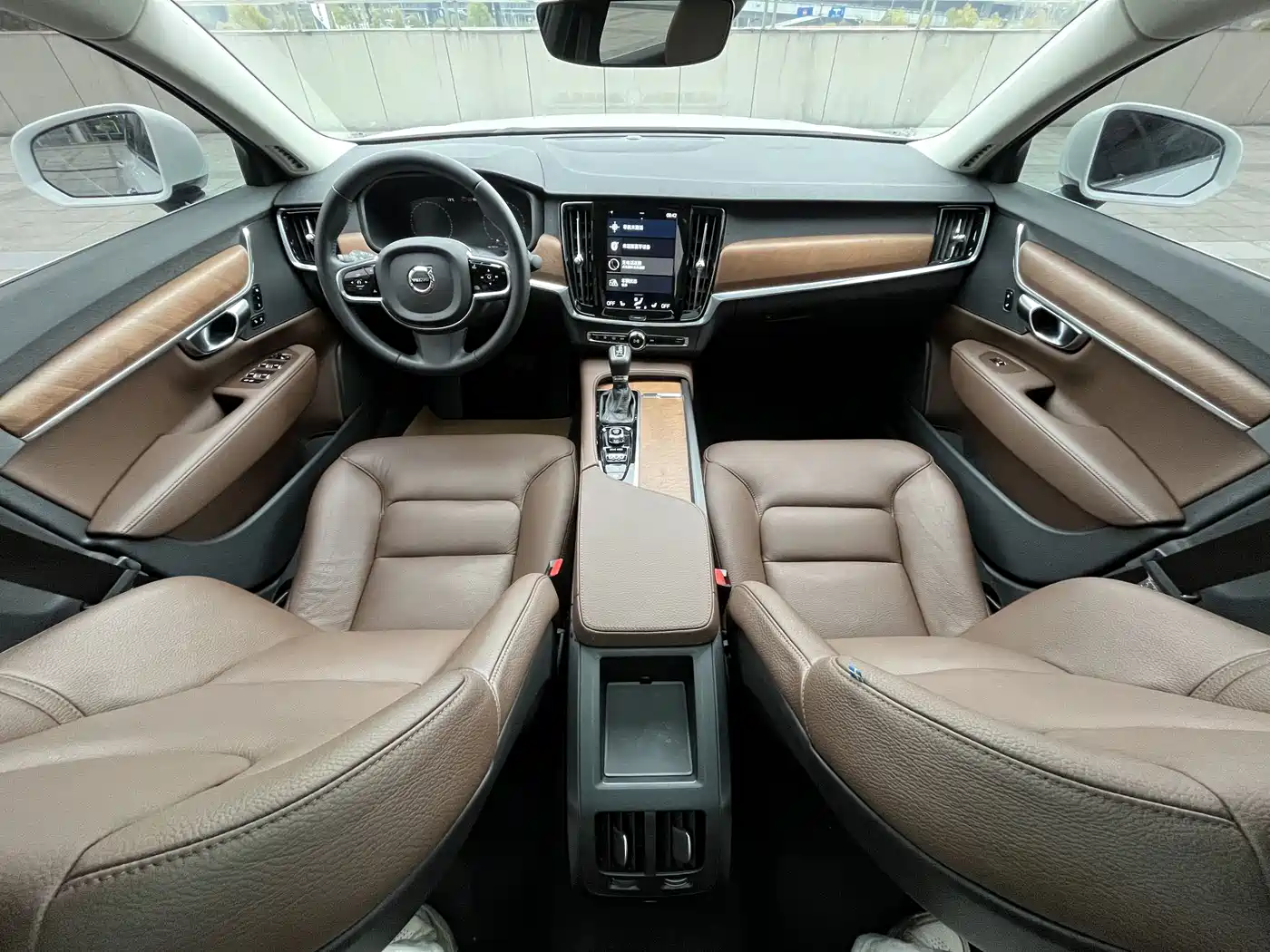Фото 16 - Volvo S90