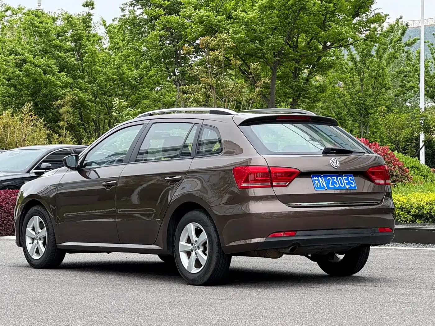 Volkswagen Lavida Tour 2013 1.6L Automatic Trend Style фото 4