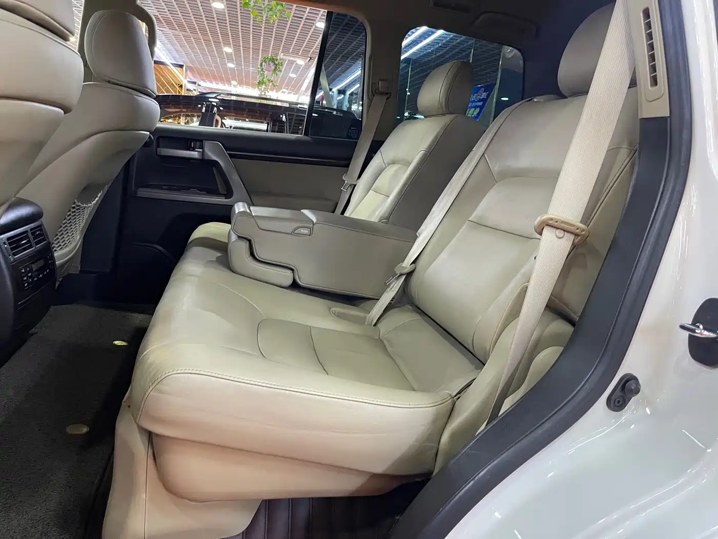 Toyota Land Cruiser 2011 2010 Model 4.0L Automatic VX