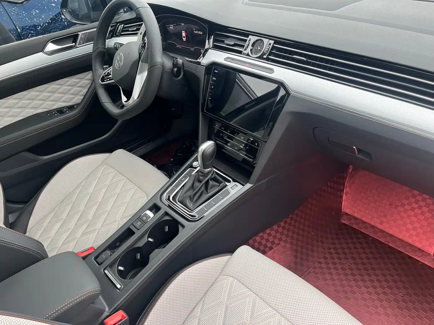 Volkswagen Magotan 2025 Popular Edition 330TSI DSG Luxury фото 24