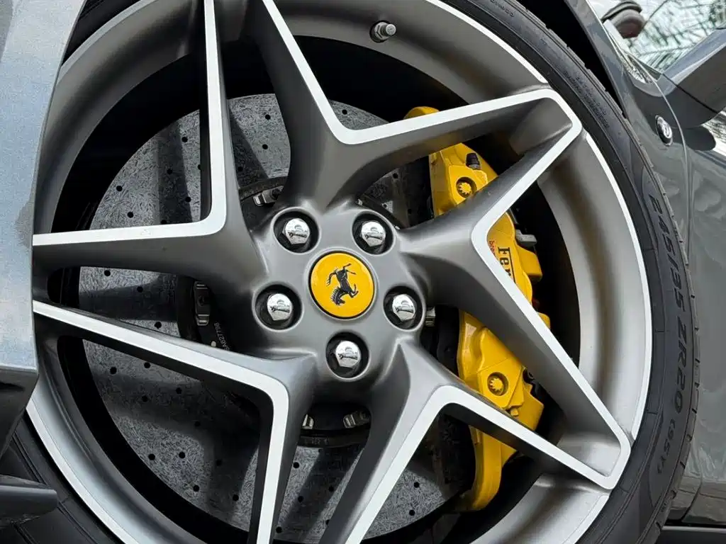 Ferrari F8 2022 2020 Spider 3.9T V8