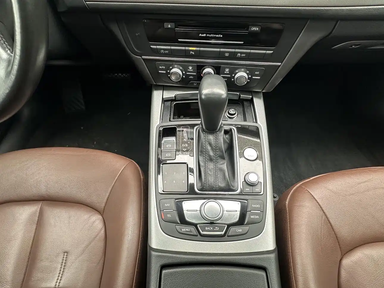 Audi A6L 2018 30th Anniversary 35 TFSI Fashion фото 10
