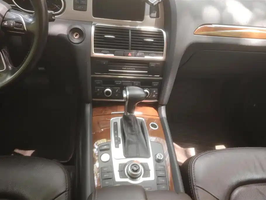 Audi Q7 2015 40 TFSI Classic Edition фото 16
