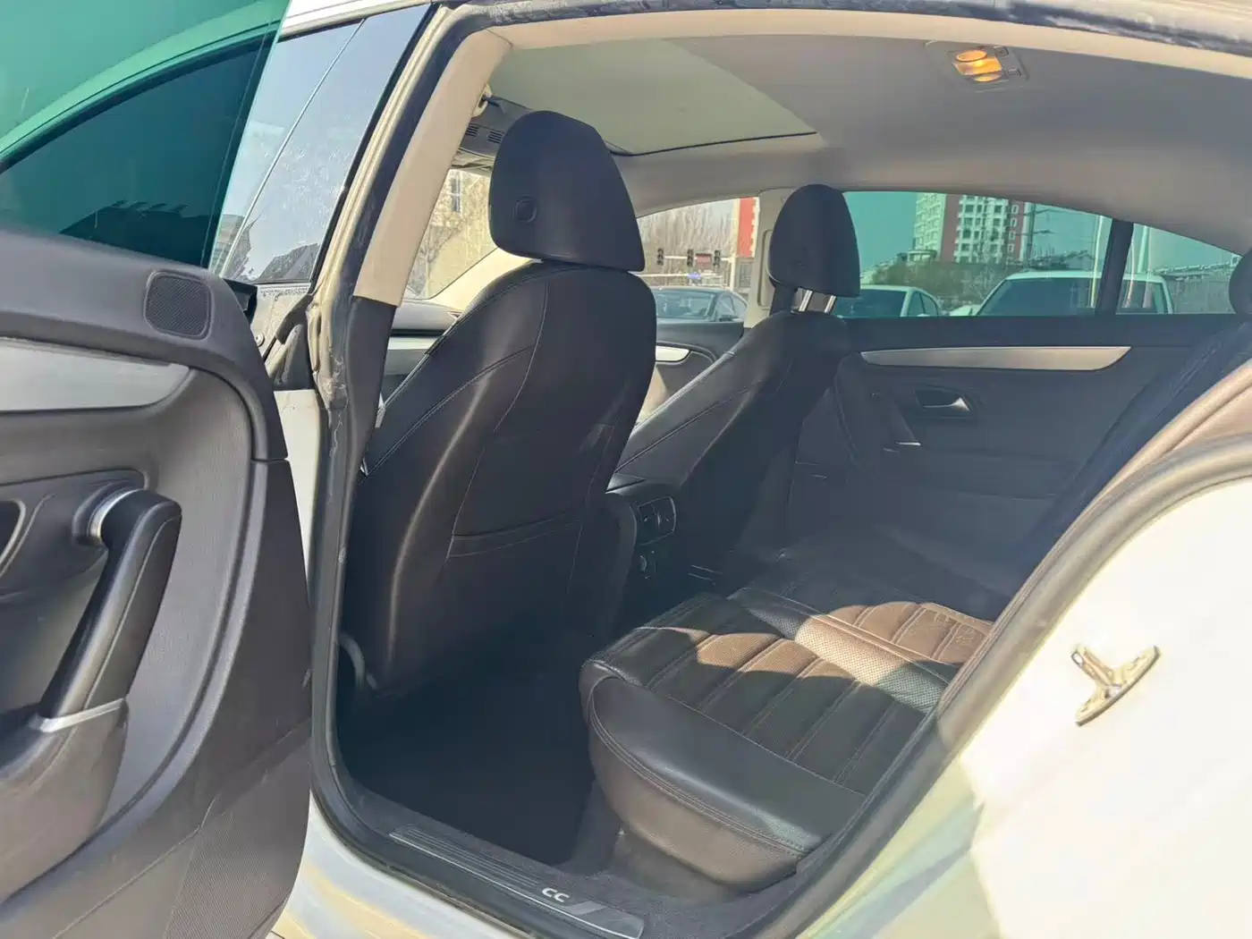 Volkswagen FAW-Volkswagen CC 2018 1.8TSI Luxury фото 5