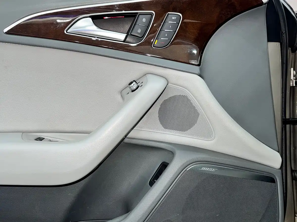 Audi A6L 2012 30 FSI Luxury фото 13