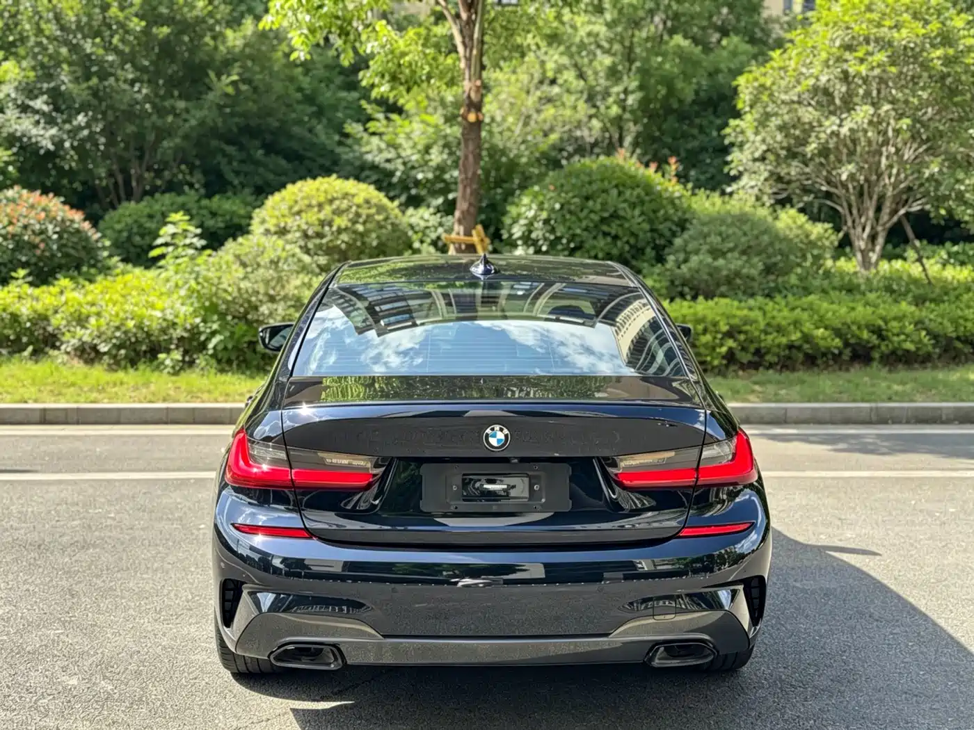 BMW 3 Series 2020 325Li M Sport Black Night Package фото 11