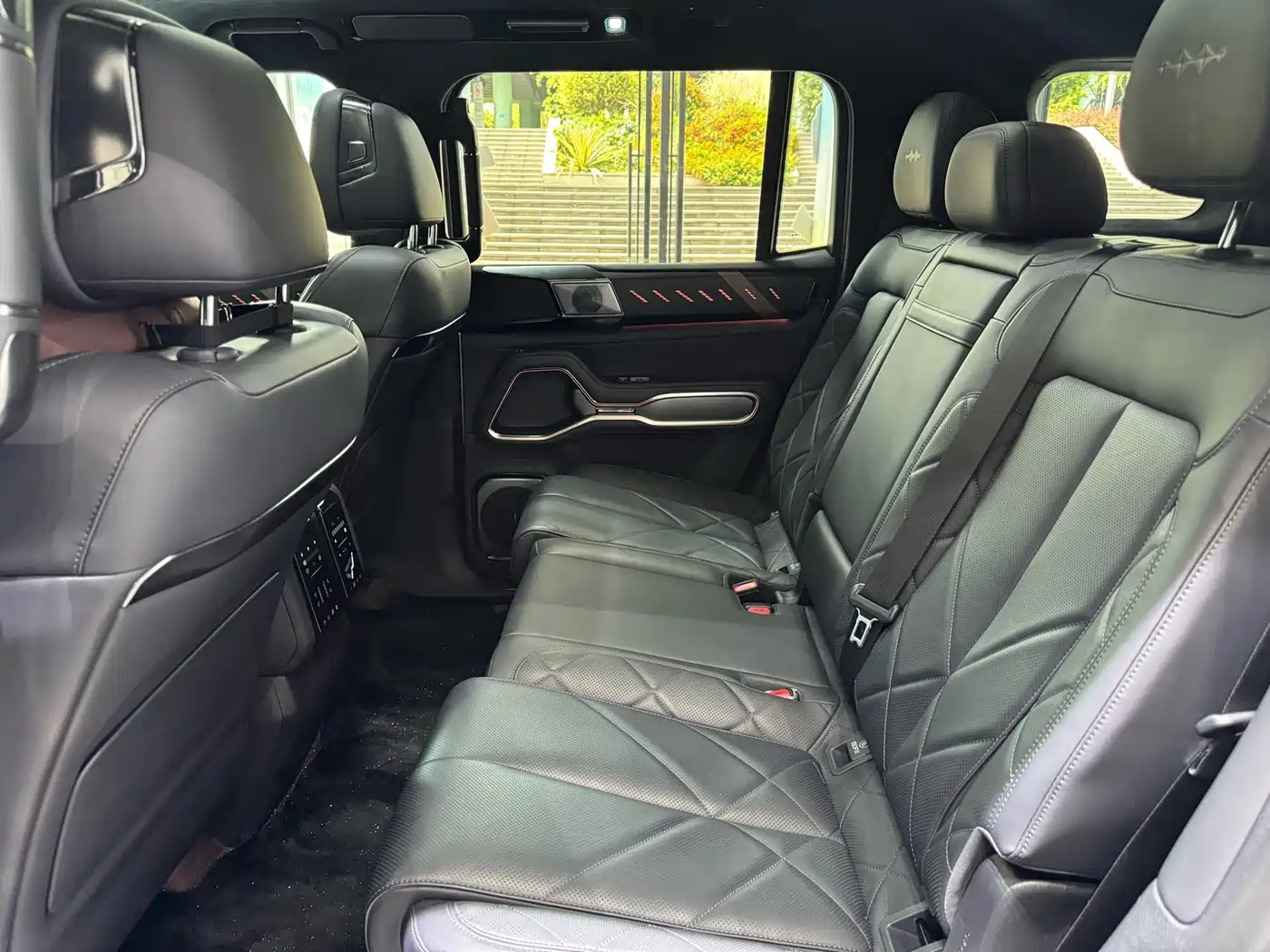 Fang Cheng Bao Leopard 8 2025 2025 Zhiyong Flagship 7-Seater