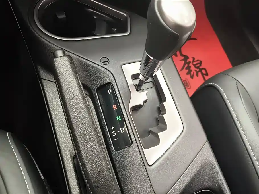 Toyota RAV4 Rongfang 2018 2.5L Automatic 4WD Elite i Edition фото 16