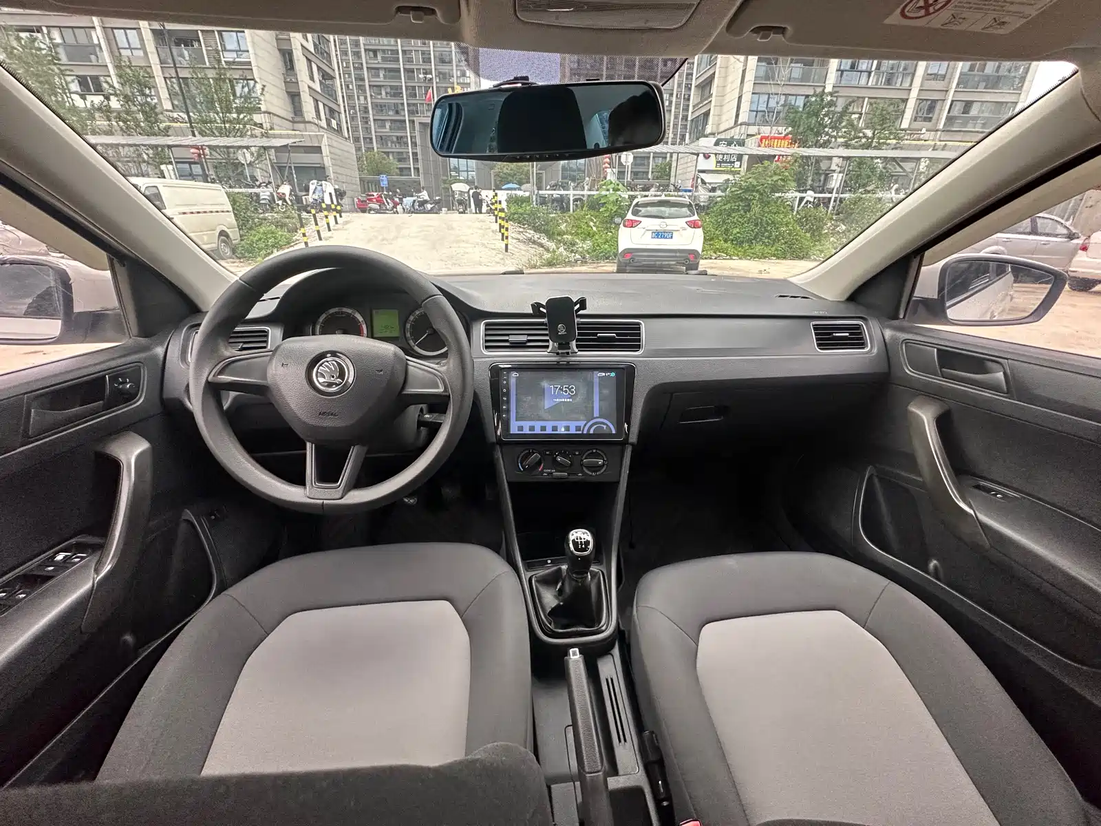 Фото 9 - Škoda Rapid