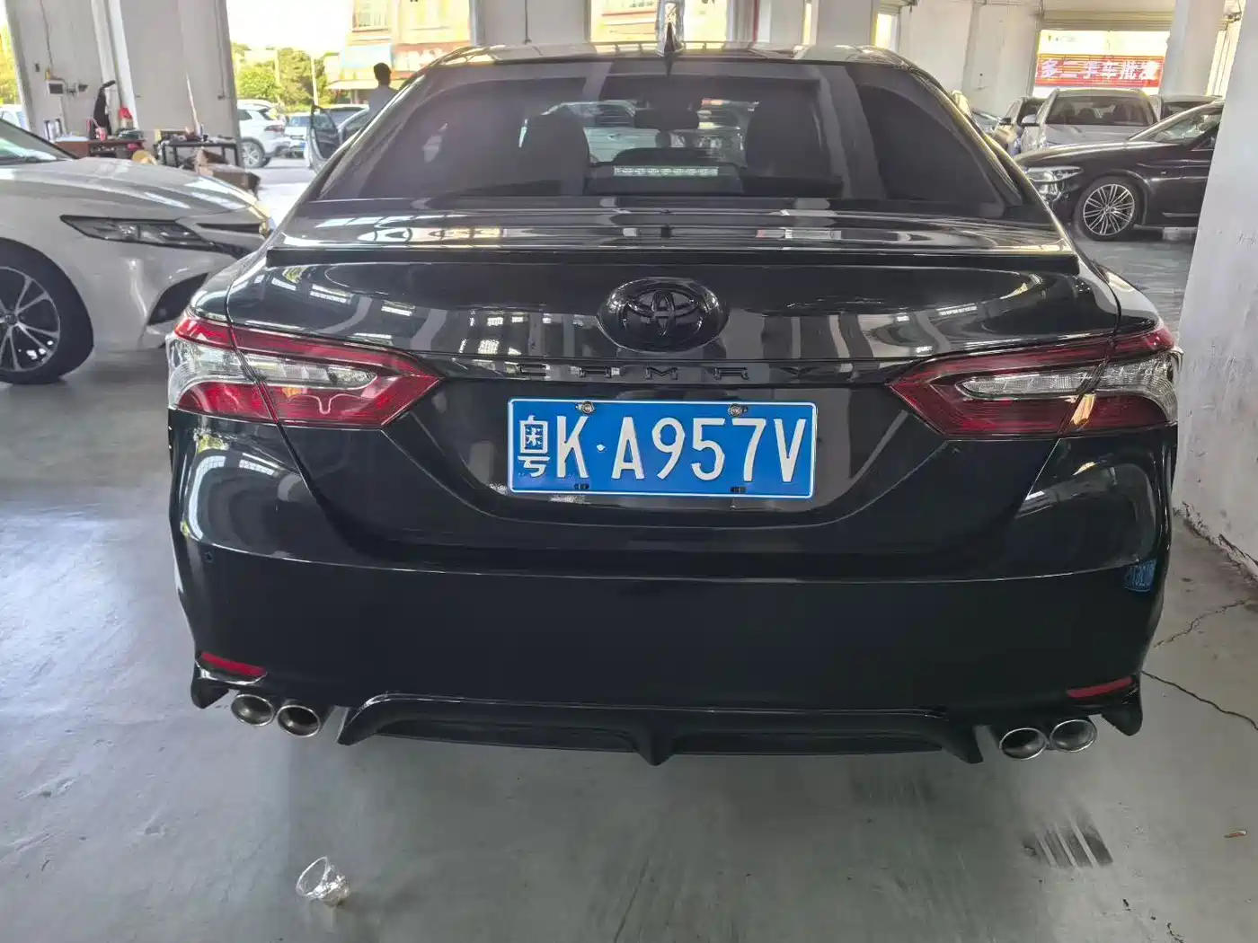 Фото 4 - Toyota Camry