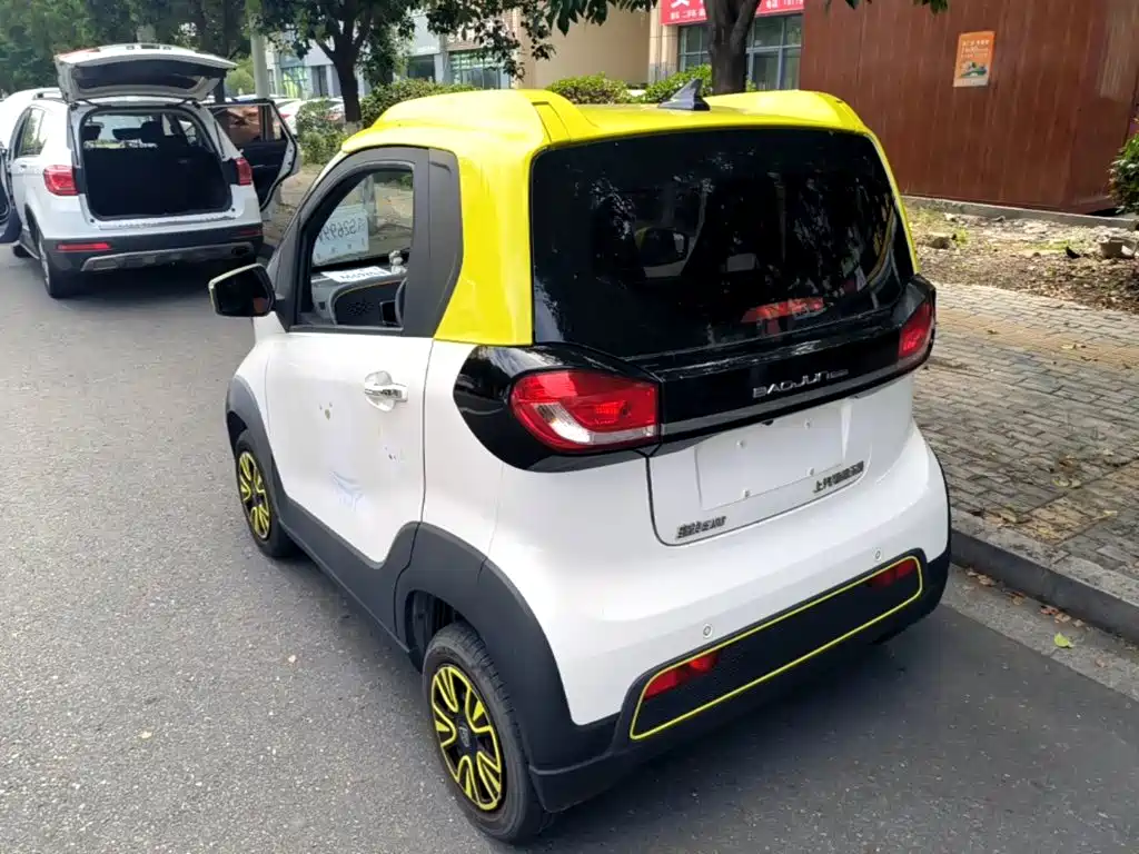 2020 Baojun E100