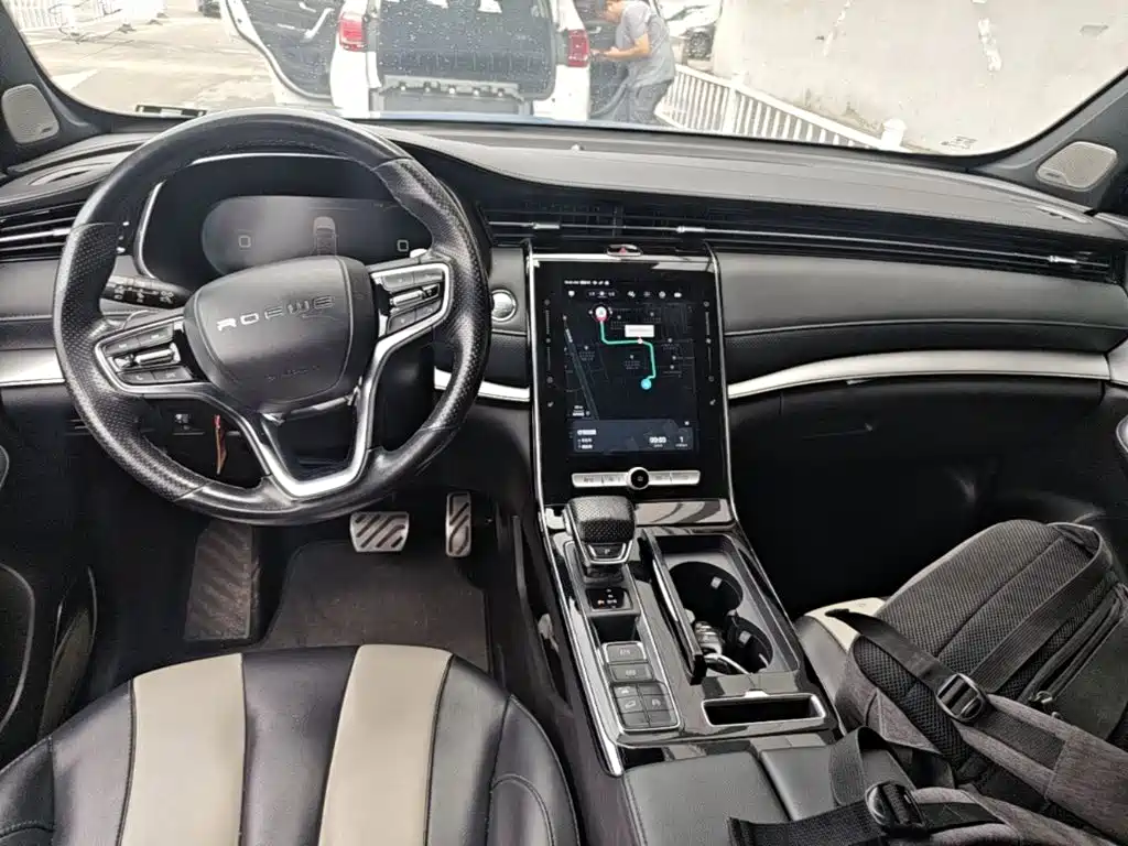 Фото 10 - Roewe RX5 MAX