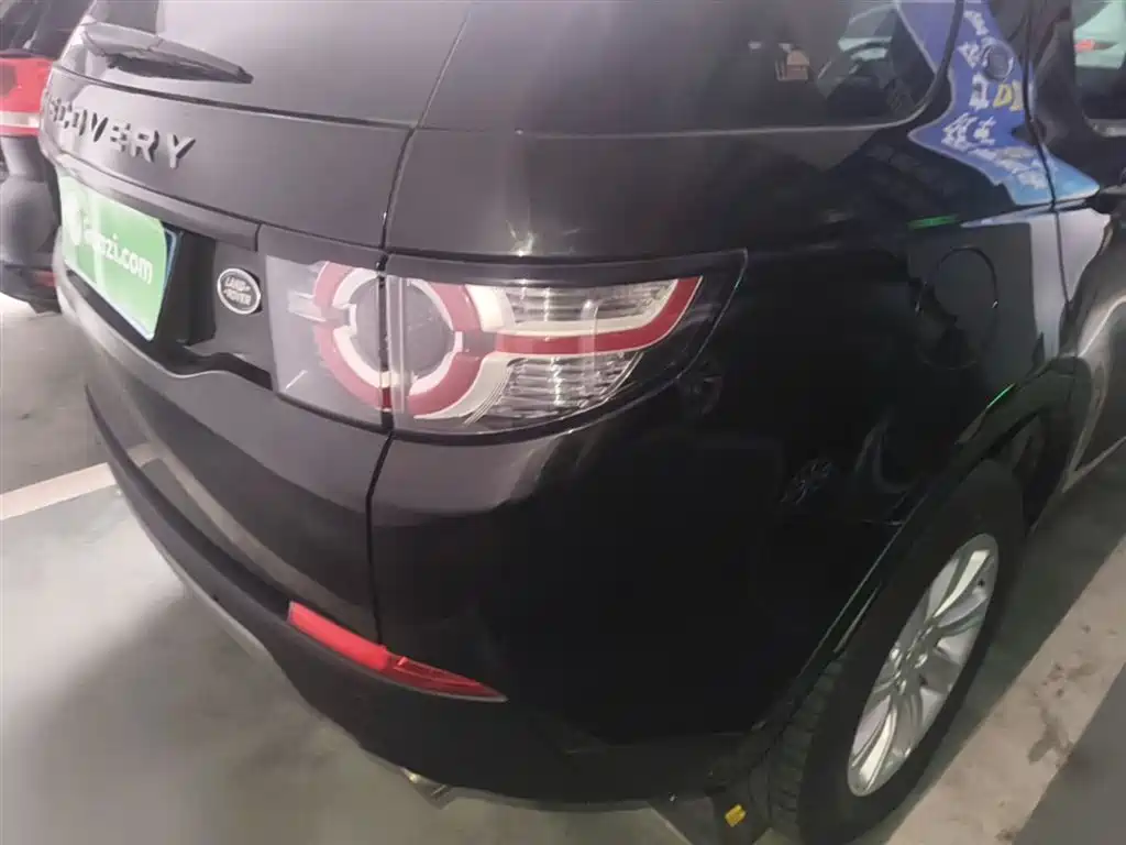 Land Rover Discovery Sport 2018 240PS SE Edition фото 8