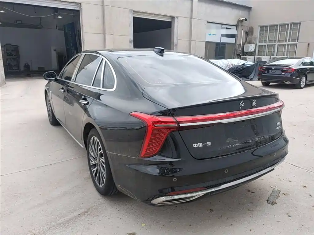 Hongqi H5 2024 2.0T Automatic Smart Connect Flag Smooth Edition фото 5