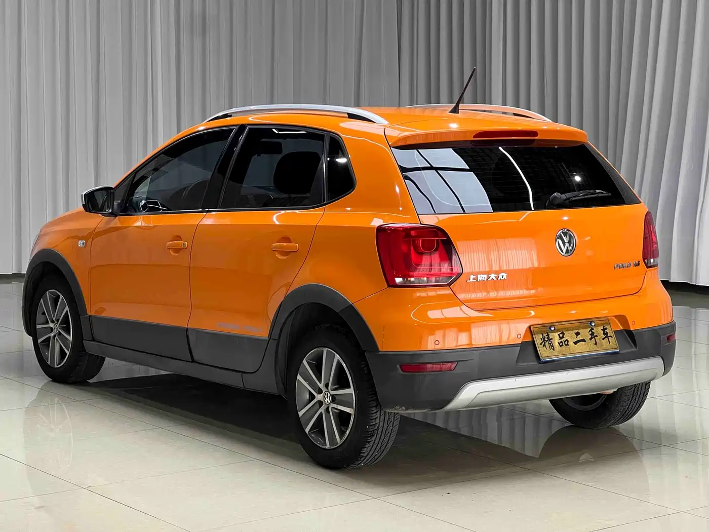 Volkswagen Polo 2012 1.6L Cross Polo AT фото 5