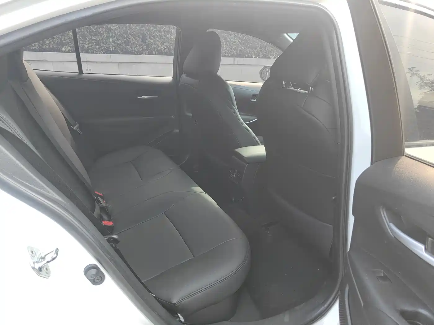 Toyota Levin 2022 Dual Engine 1.8H E-CVT Progressive Edition фото 9