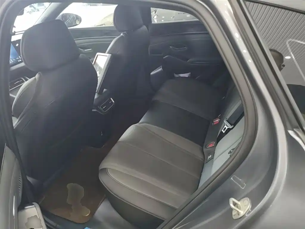 BYD Qin L 2025 DM-i Smart Drive Edition 80KM Leading фото 17