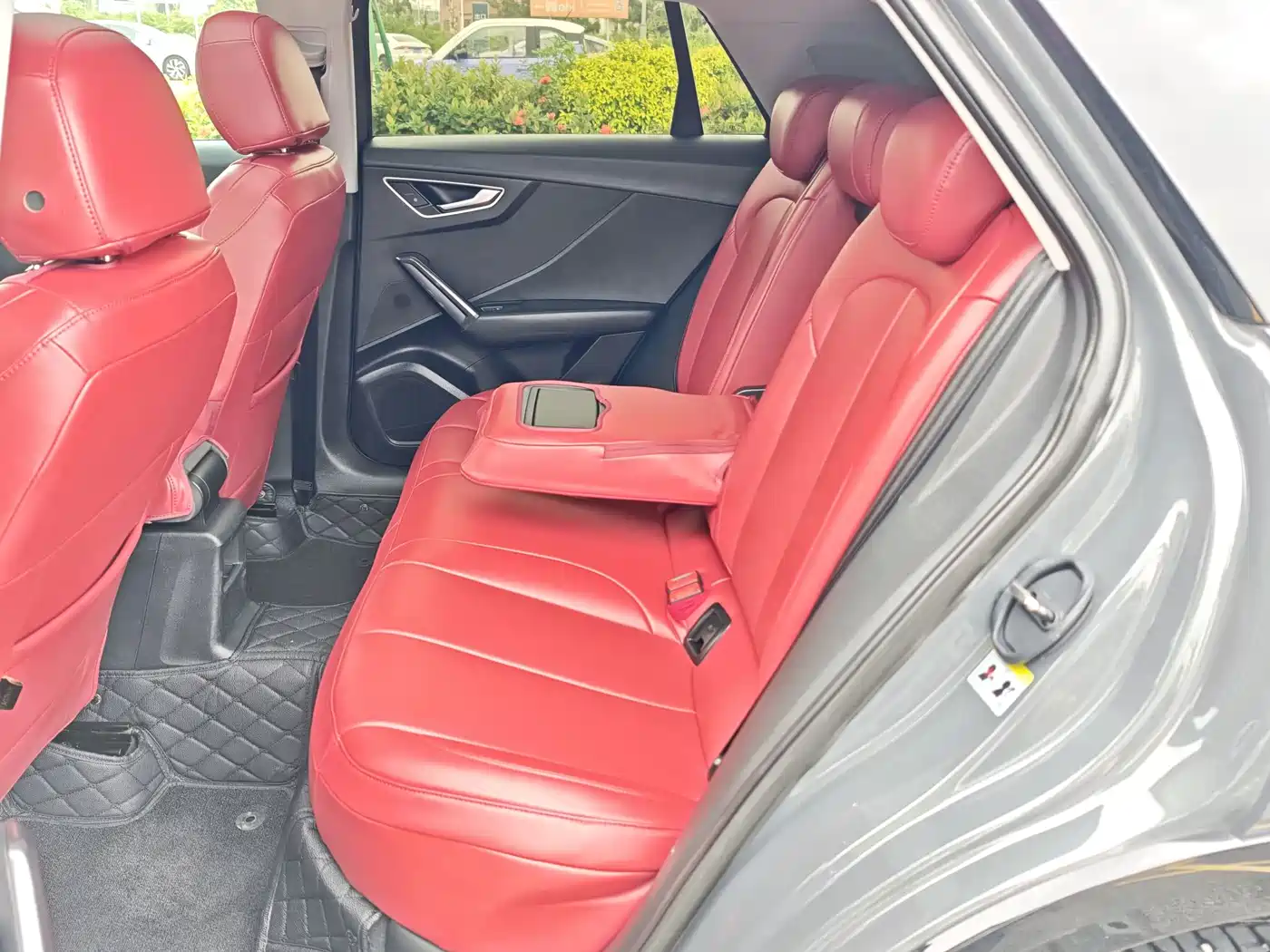Audi Q2L 2019 2018 35 TFSI Launch Exclusive Edition China VI