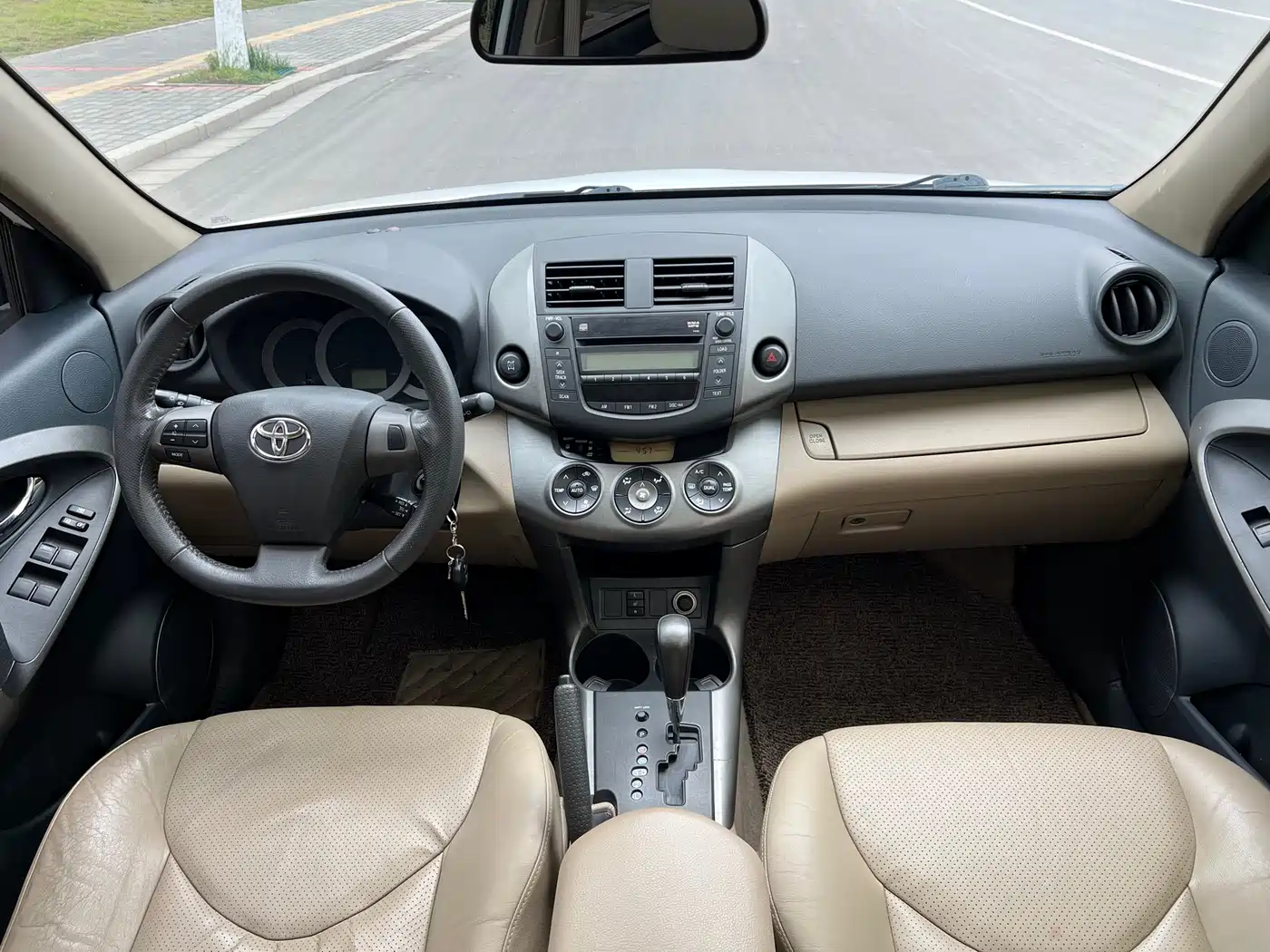 Toyota RAV4 Rongfang 2012 Styling Edition 2.4L Automatic 4WD Luxury фото 14