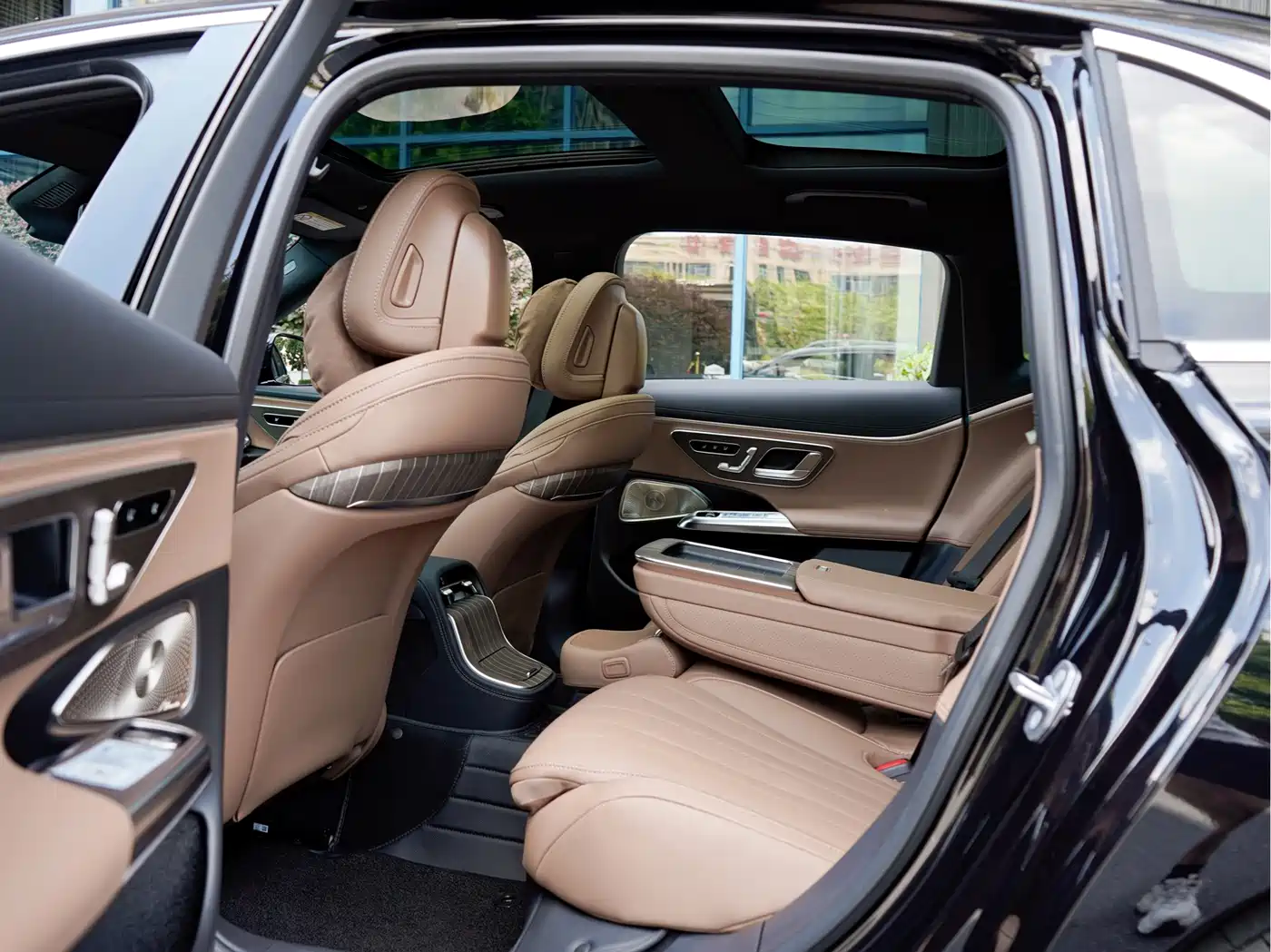 Mercedes-Benz E-Class 2026 2026 E 300 L Luxury