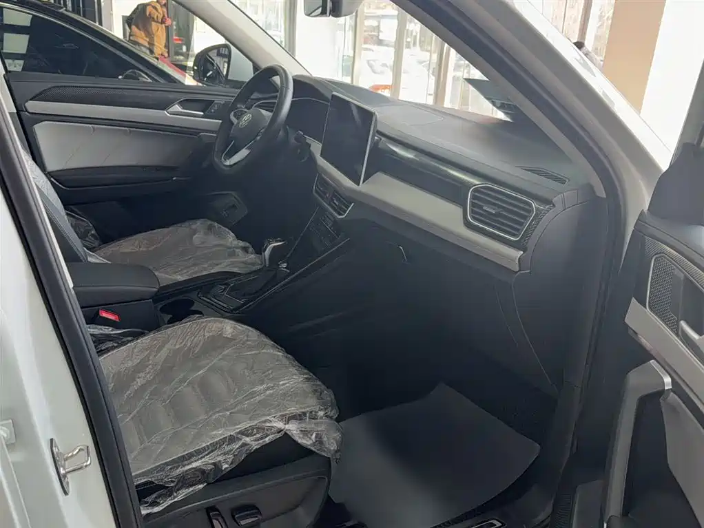Volkswagen Tayron 2023 300TSI 2WD Luxury Plus Advanced Edition фото 14