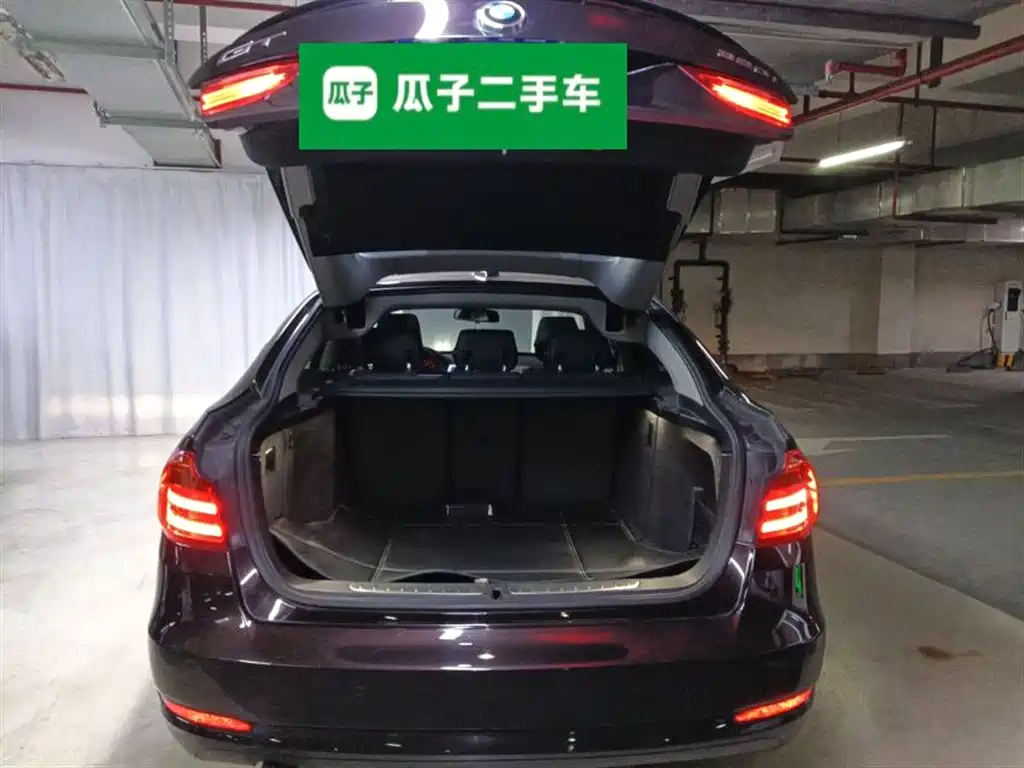 BMW 3 Series GT 2013 Model 320i Leading фото 19