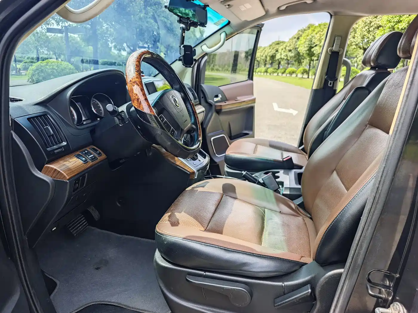 Dongfeng Fengxing Fengxing CM7 2016 2016 2.0T Automatic Luxury