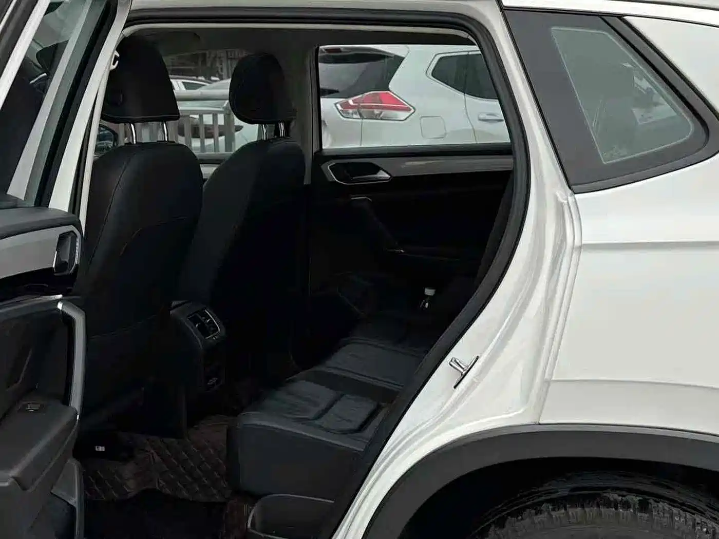 Volkswagen Tayron 2019 330TSI 2WD Luxury China VI фото 6