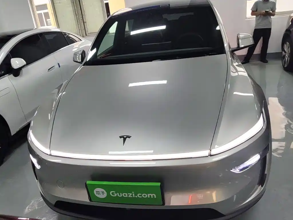 Tesla Model Y L 2025 2025 Facelift Long Range AWD