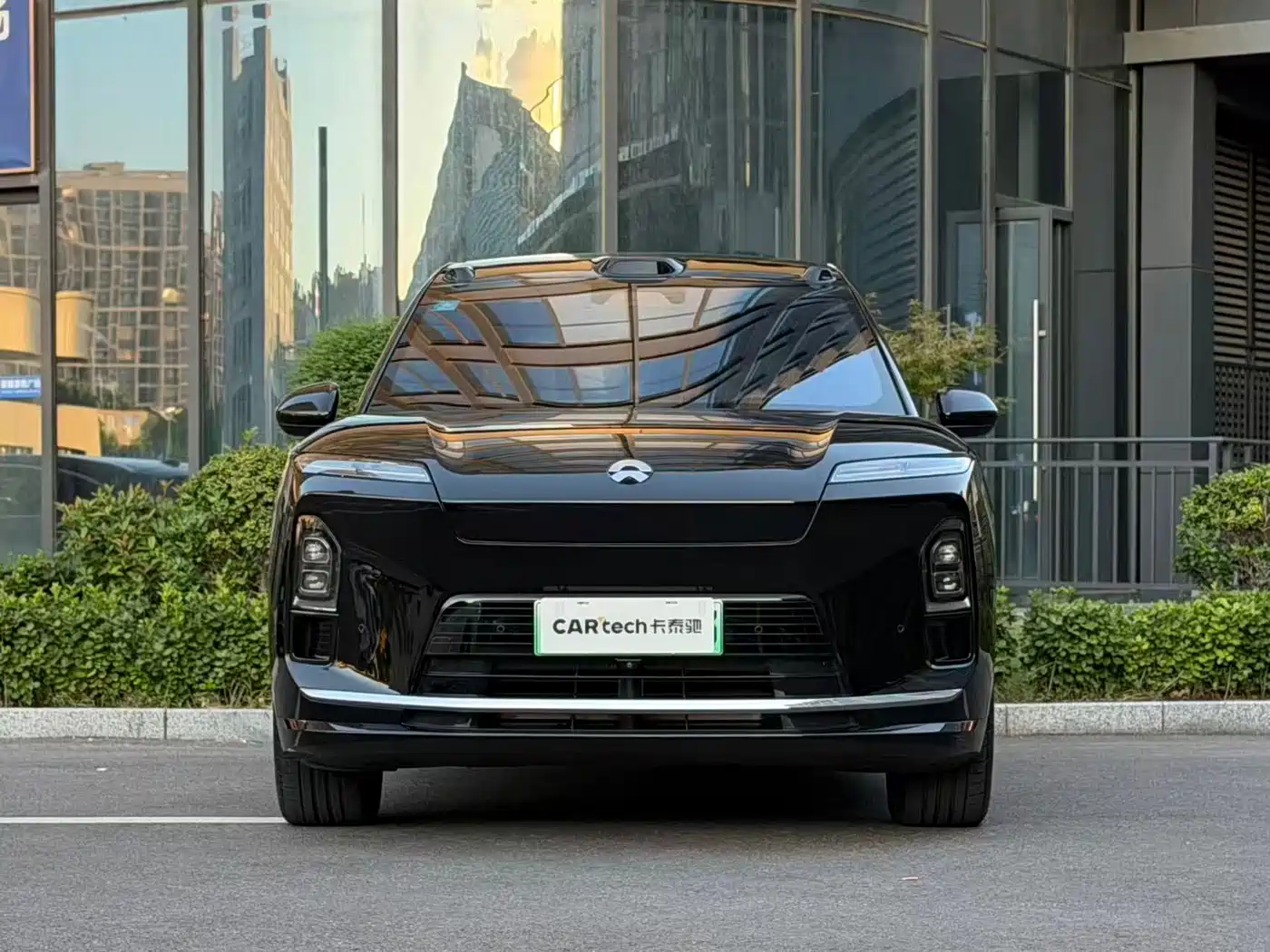 2026 NIO ES8