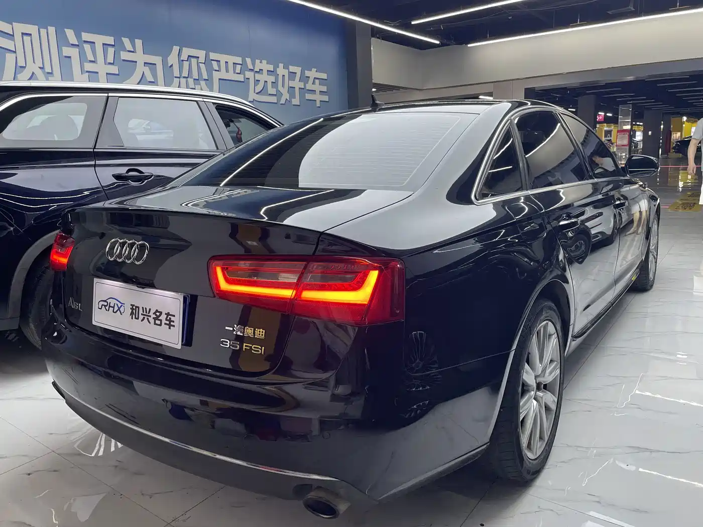 Фото 6 - Audi A6L