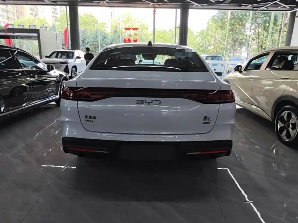 BYD Qin L 2025 2025 DM-i Smart Drive Edition 120KM Surpassing