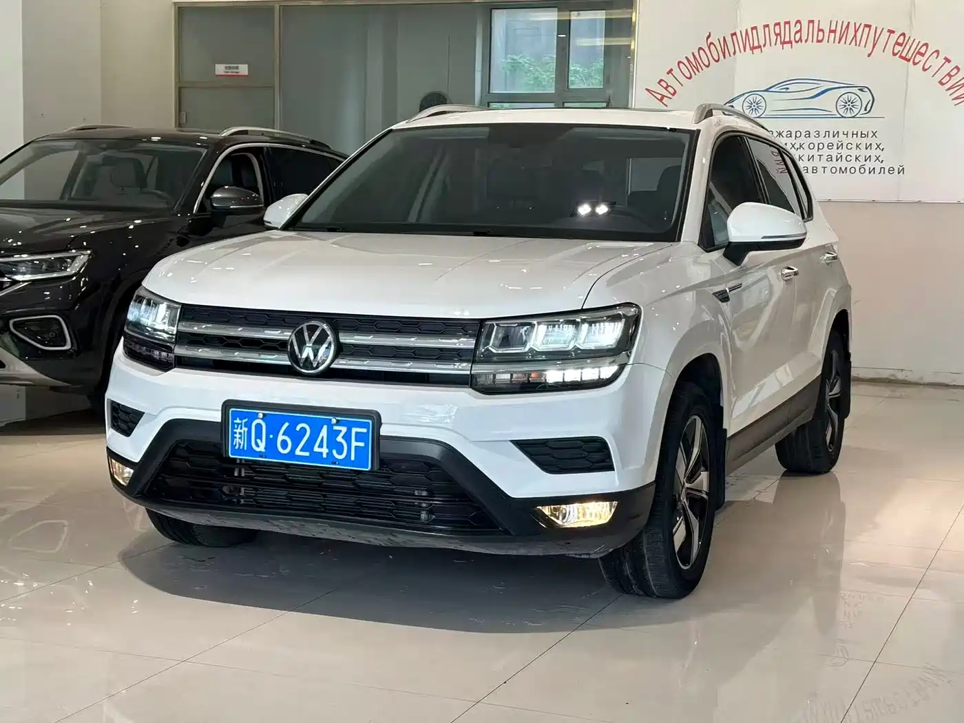 Volkswagen Tharu 2022 280TSI FWD Luxury Edition фото 3