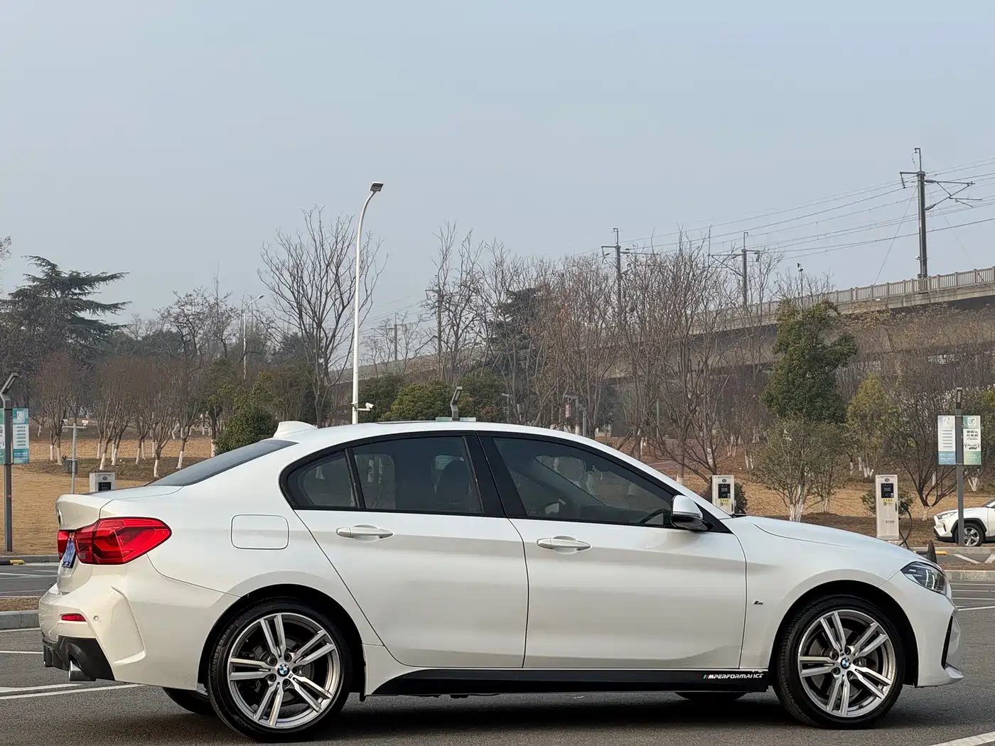BMW 1 Series 2020 Model 125i Leading M Sport Package фото 16