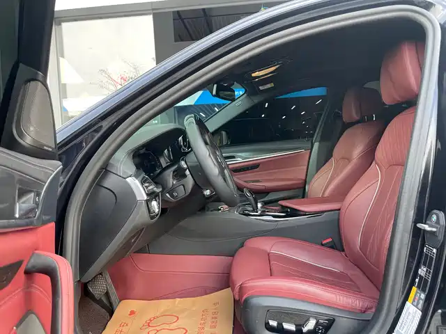 BMW 5 Series New Energy 2022 535Le Pioneer M Sport Package — фото 4