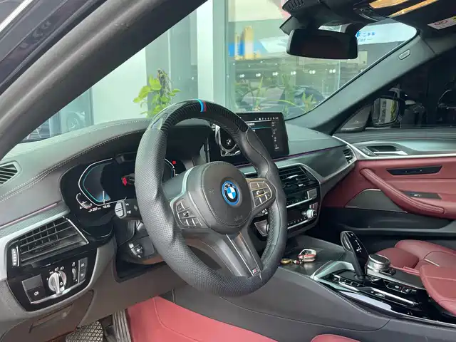 BMW 5 Series New Energy 2022 535Le Pioneer M Sport Package — фото 5