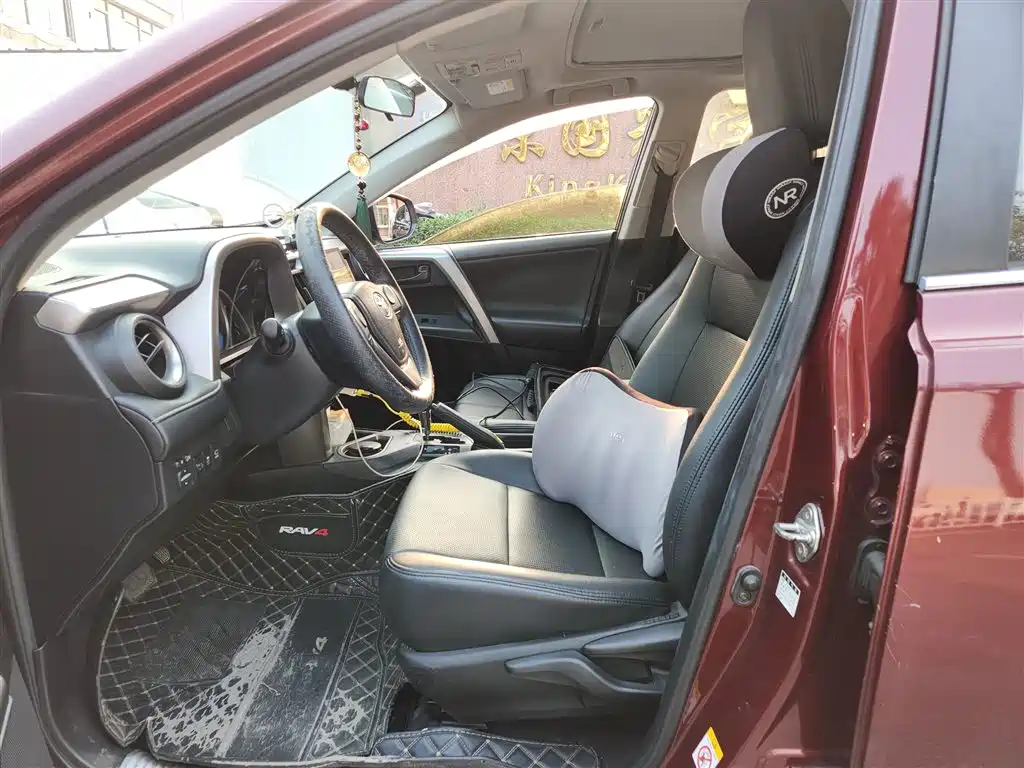 Toyota RAV4 Rongfang 2016 2.0L CVT 2WD Trend (China V) фото 8