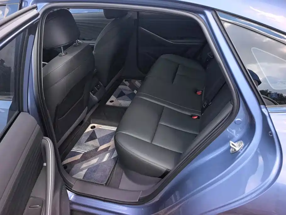 Nissan N6 2025 2025 Mid Configuration