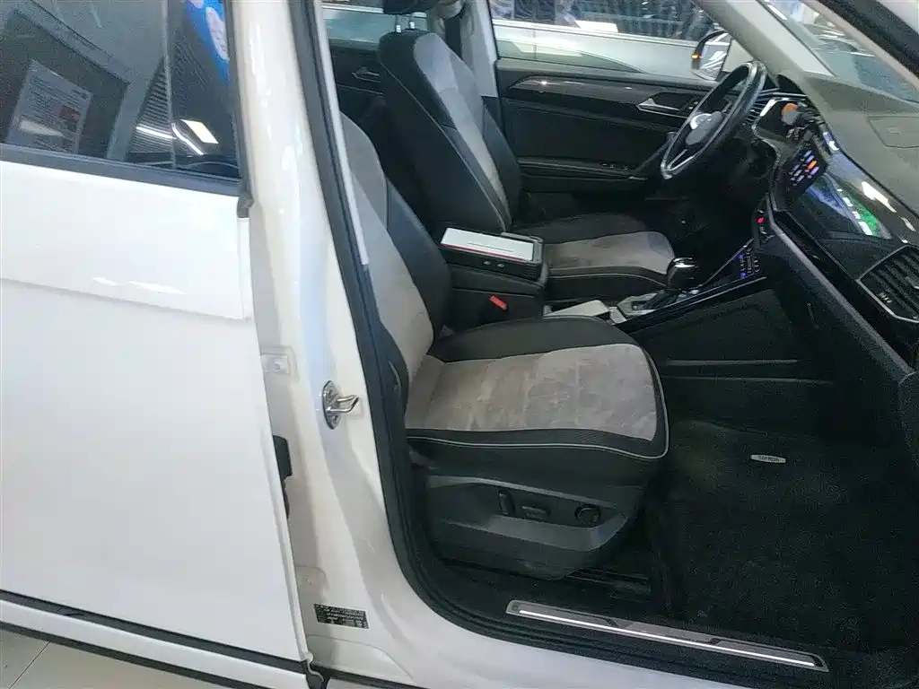 Volkswagen Tayron X 2020 330TSI 2WD Premium Smart Edition фото 25