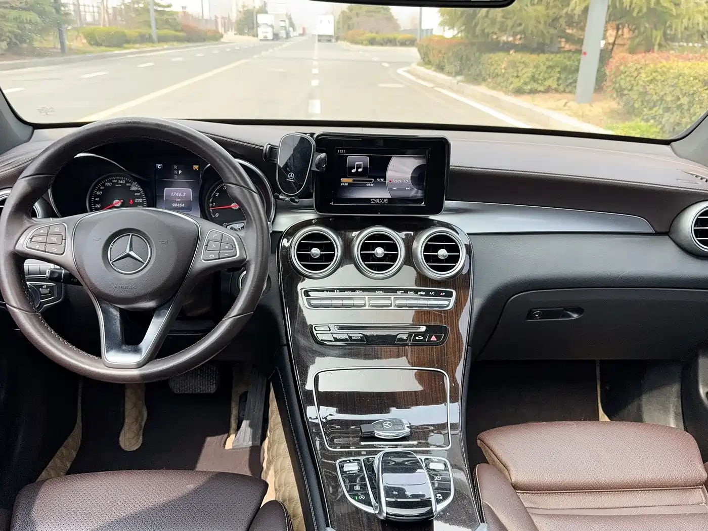 Mercedes-Benz GLC 2017 GLC 260 4MATIC Luxury фото 20