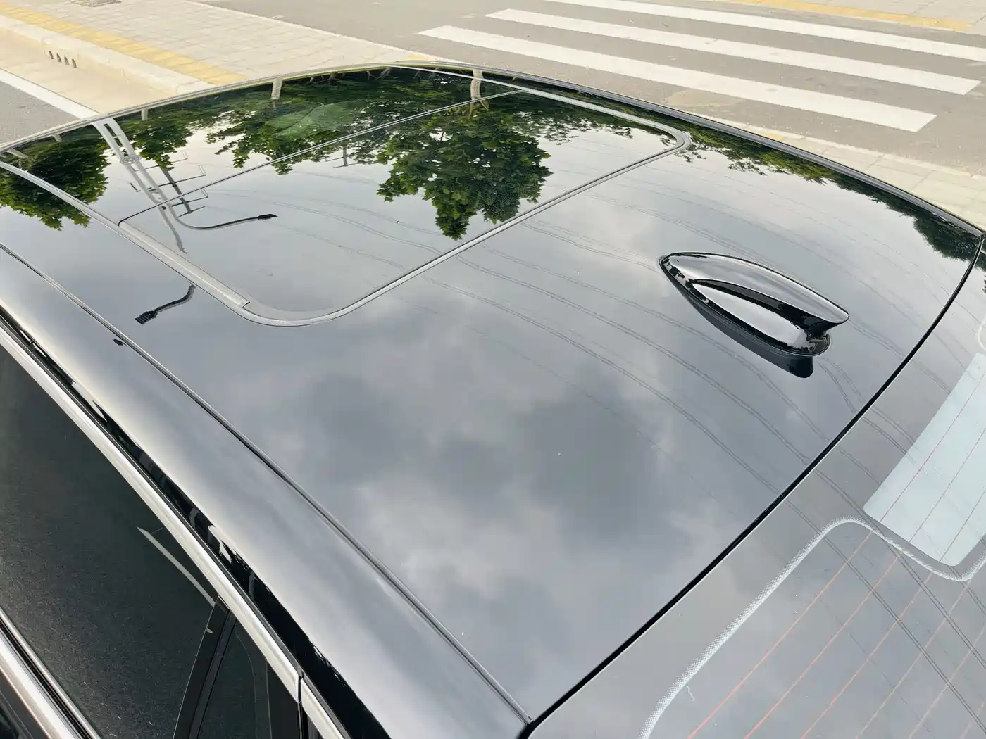 Hongqi H5 2024 2.0T Automatic Smart Connect Flag Smooth Edition фото 29