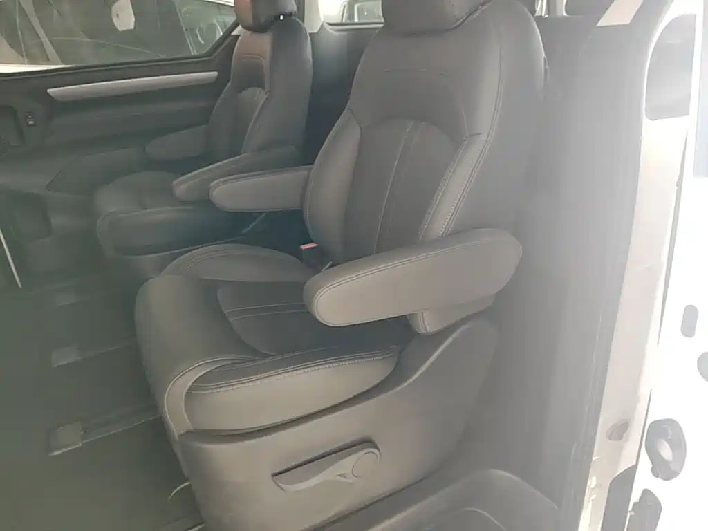 SAIC Maxus Maxus G10 2022 2022 2.0T Auto Elite Edition Petrol 7-Seater