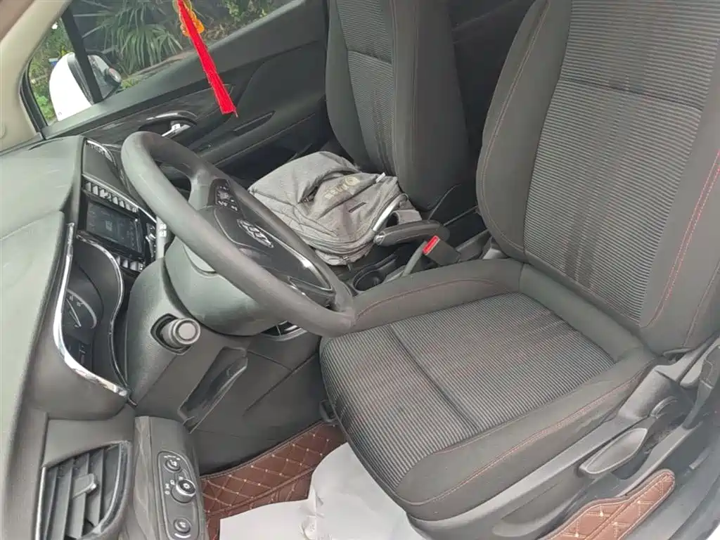 Buick Encore 2018 18T Automatic 2WD Urban Leading фото 15