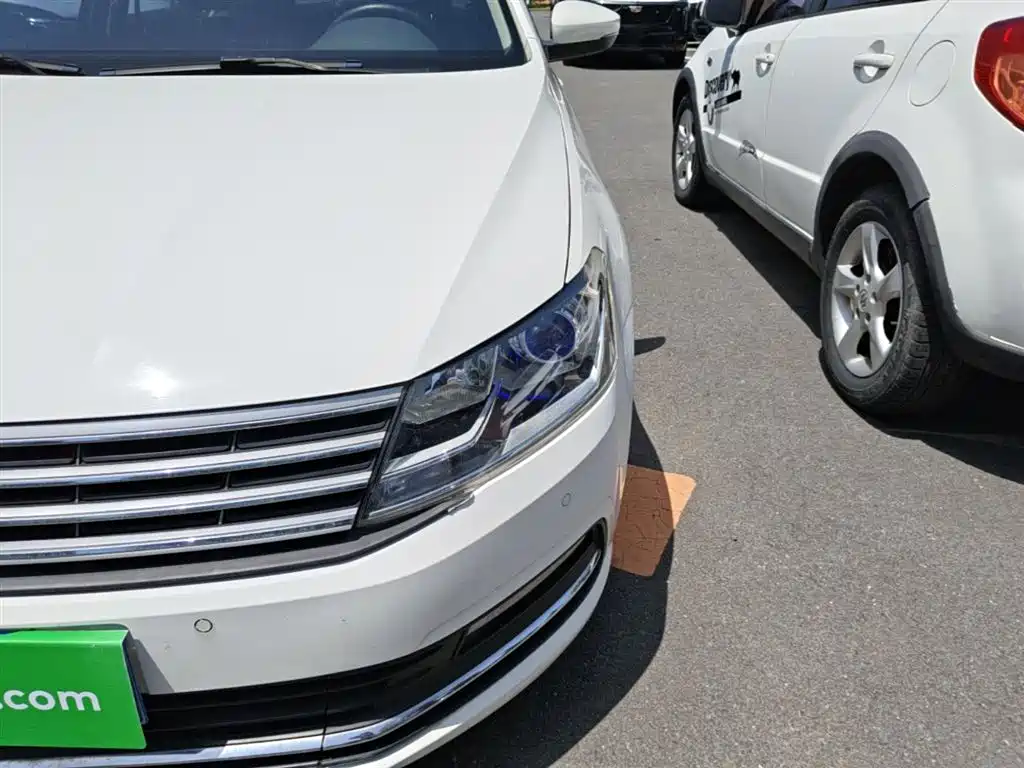 Volkswagen Lavida 2017 1.6L Automatic Comfort Edition фото 24