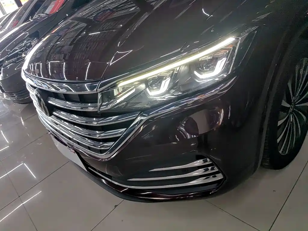 Volkswagen Viloran 2021 2020 380TSI Premium