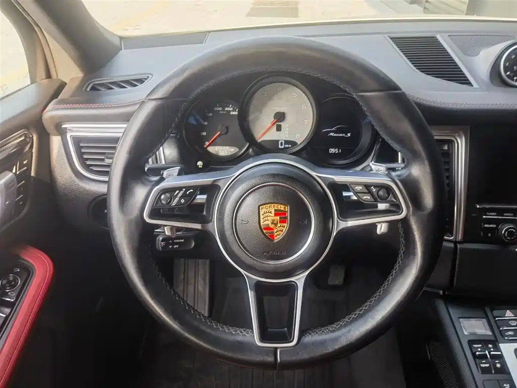 Porsche Macan 2014 Macan S 3.0T фото 11