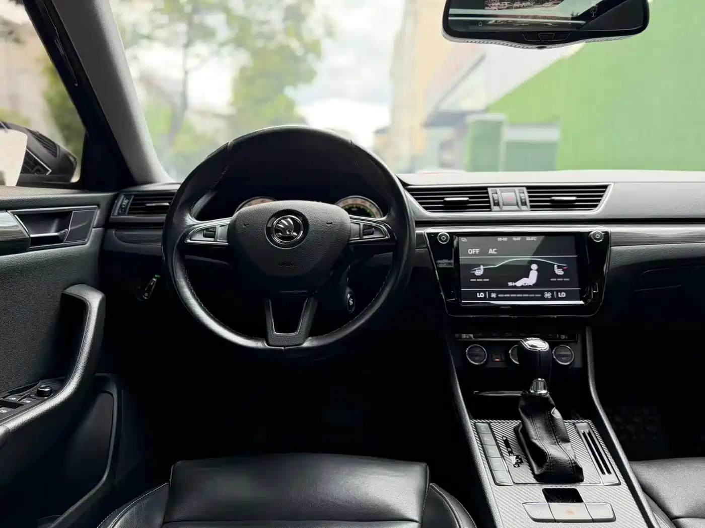 Škoda Superb 2018 TSI330 DSG Luxury Edition China V фото 12