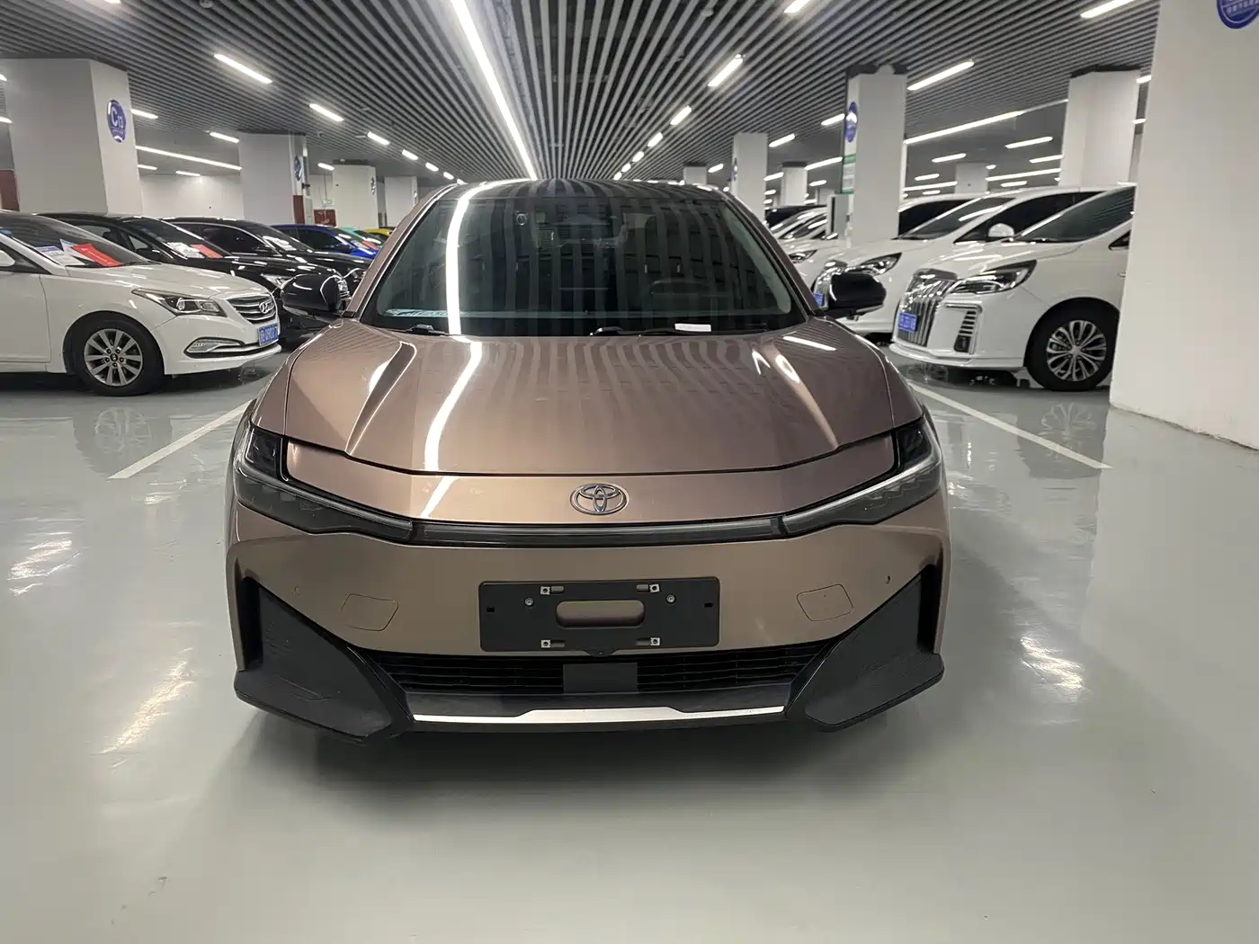 Фото 2 - Toyota bZ3