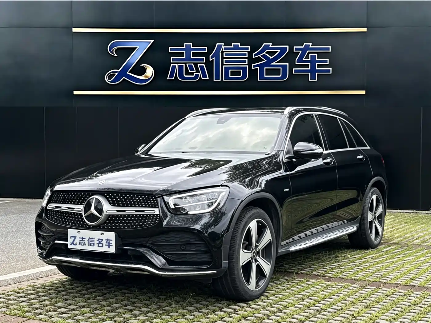 Mercedes-Benz GLC 2022 Facelift GLC 300 L 4MATIC Dynamic Collector's Edition