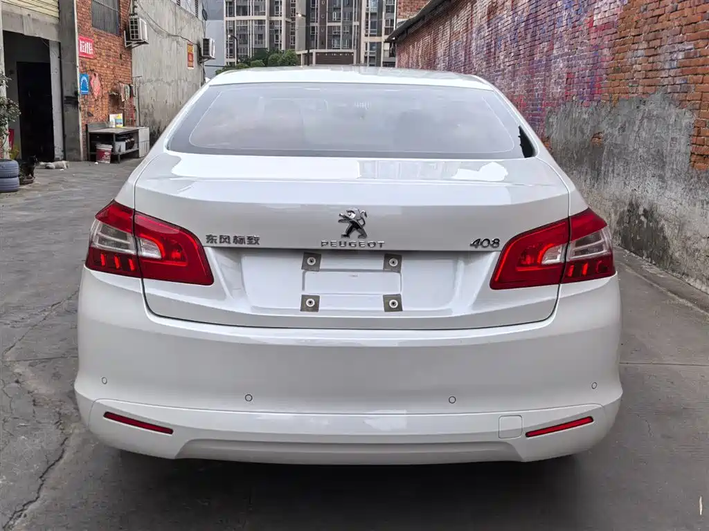 Peugeot 408 2014 1.8L Automatic Luxury Edition фото 6